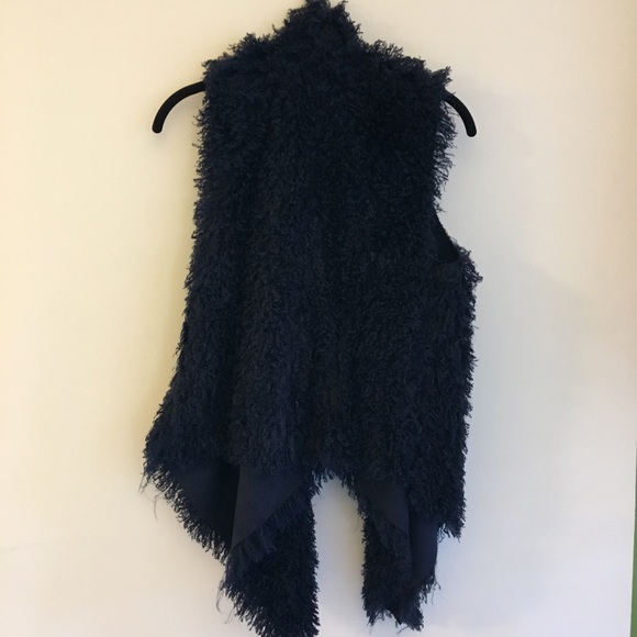 Faux Fur Vest - Picture 2 of 6